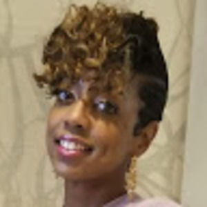 Meet your Posher, Crystal